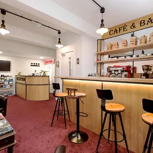 https://smith-place-hotel.edinburghhotelsuk.org