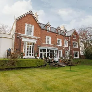 https://eastfield.hotelsin-chester.com