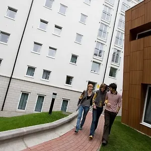 https://portsburgh-court.edinburghhotelsuk.org