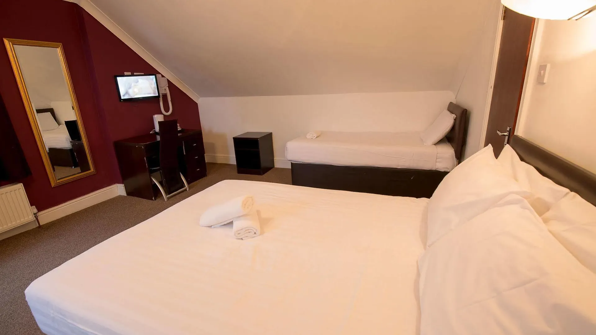 Rotana Hotel Ilford 2*,  United Kingdom